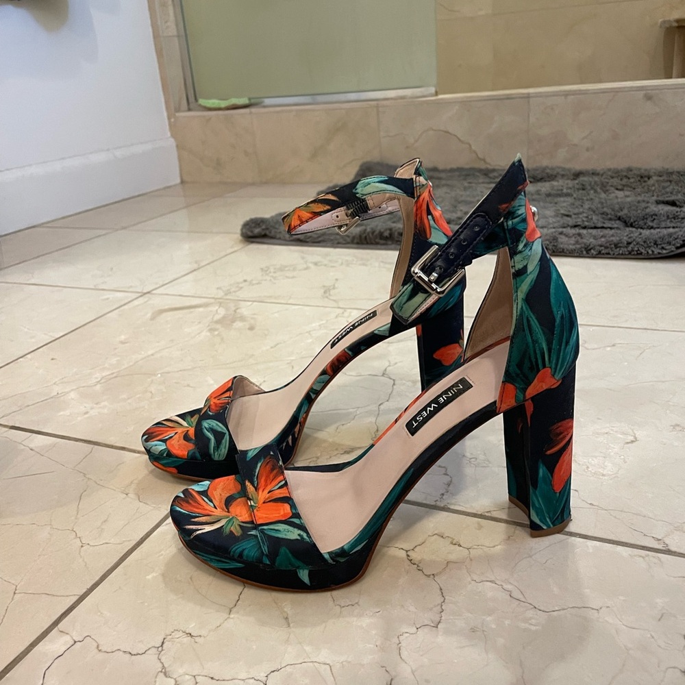 Women’s Nine West Floral Ankle Strap Heels, Size 7.5